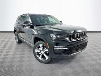 New 2025 Jeep Grand Cherokee Limited w/ Luxury Tech Group II AWD/4WD video 1