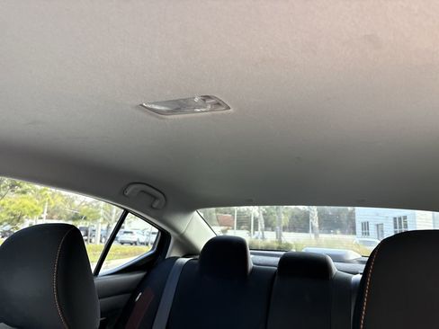 Used 2020 Nissan Versa SR image 30