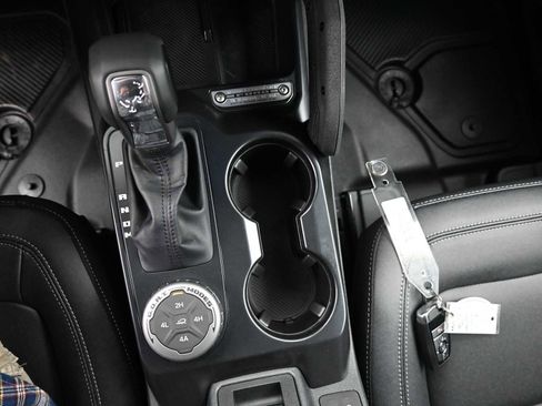 New 2025 Ford Bronco Badlands image 39