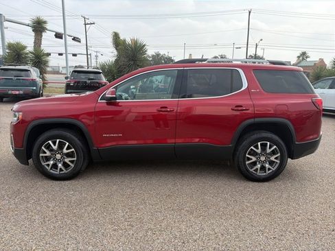 Used 2023 GMC Acadia SLT image 3