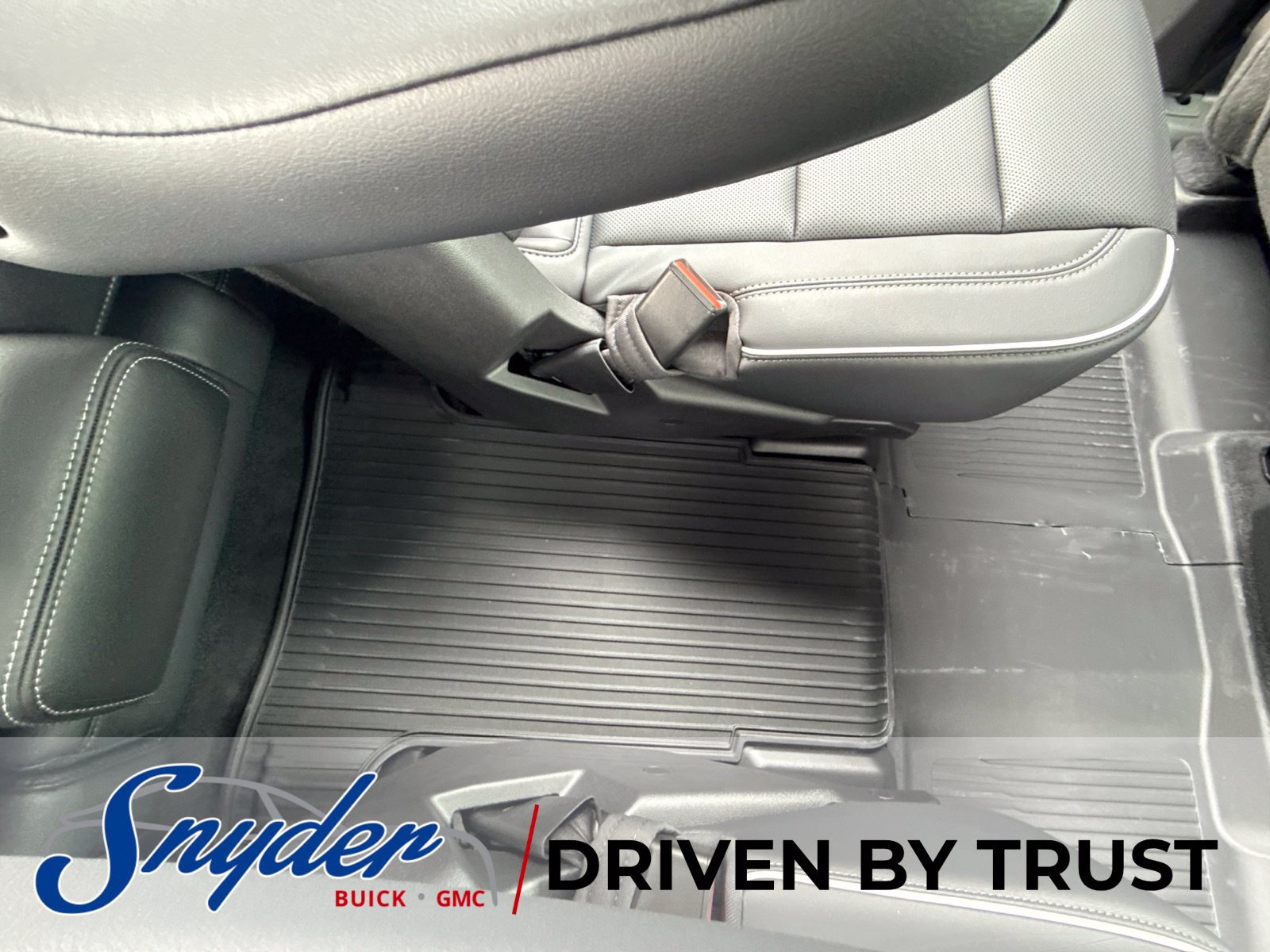 New 2027 Buick Enclave Sport Touring w/ Power Package FWD image 20