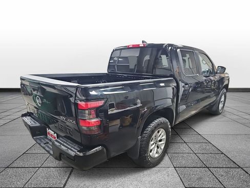 Used 2024 Nissan Frontier SV image 4