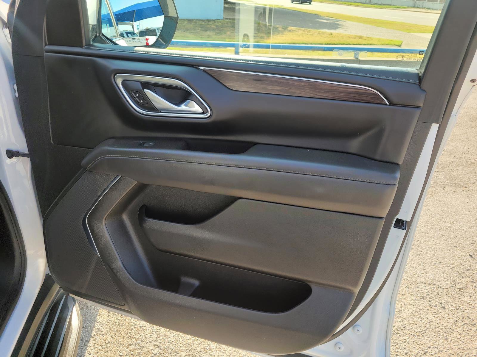 Used 2023 Chevrolet Suburban LS RWD image 10