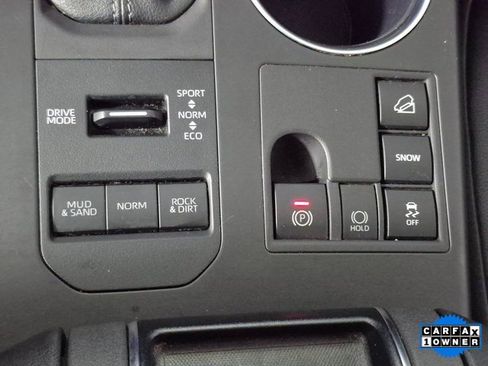 Certified 2024 Toyota Highlander XLE image 17