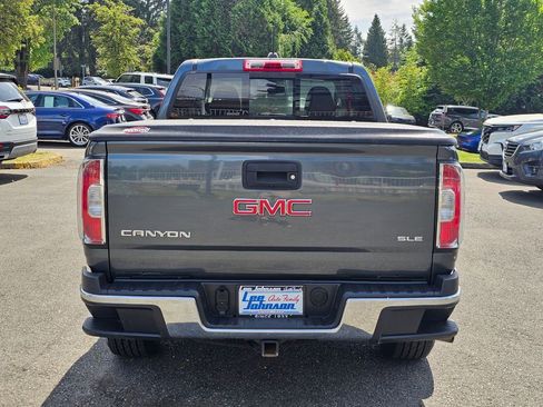 Used 2015 GMC Canyon SLE RWD image 6