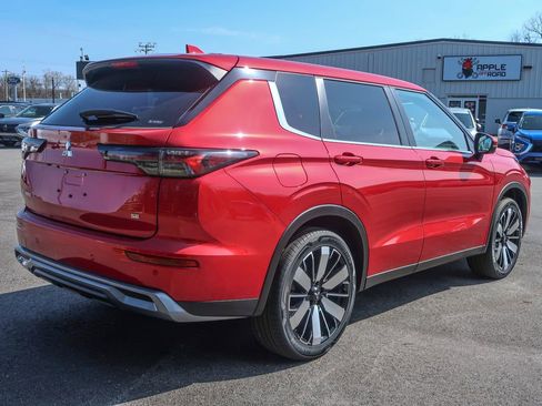 New 2026 Mitsubishi Outlander SE AWD/4WD image 10