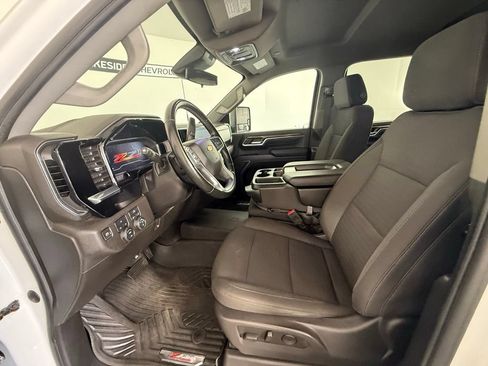 Used 2024 Chevrolet Silverado 2500 LT AWD/4WD image 17