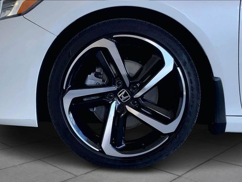 Used 2022 Honda Accord Sport image 11