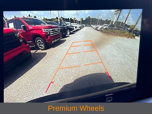 Used 2024 Chevrolet Tahoe LT RWD image 13