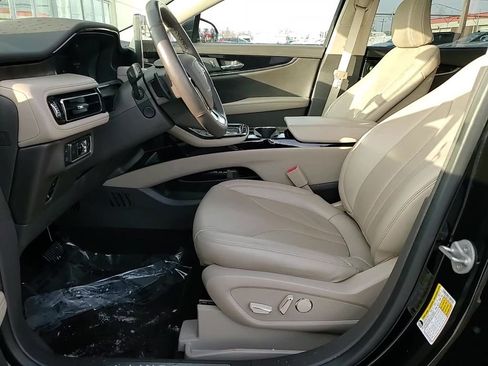 Used 2022 Lincoln Nautilus Reserve w/ Equipment Group 201A image 13