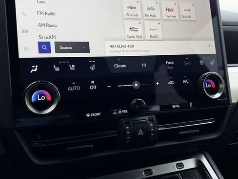 Used 2024 Lexus GX 550 w/ Accessory Package (Z1) AWD/4WD image 21