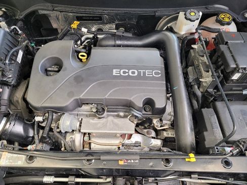 Used 2022 Chevrolet Equinox LT FWD image 30