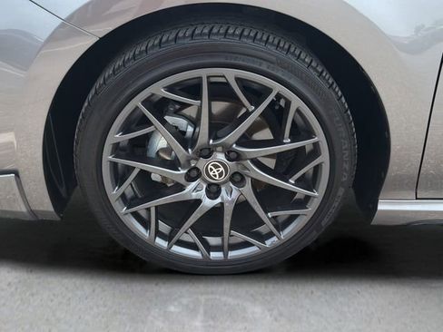 Used 2025 Toyota Camry XSE FWD image 10