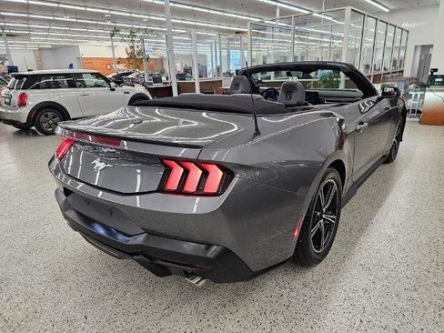 Used 2025 Ford Mustang Premium RWD image 10