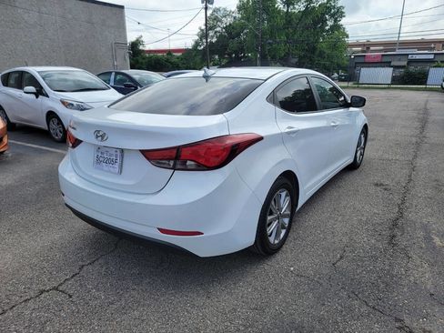 Used 2016 Hyundai Elantra SE w/ Option Group 02 image 4
