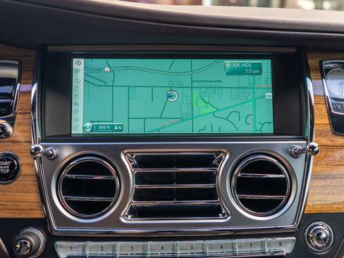 Used 2016 Rolls-Royce Wraith image 24