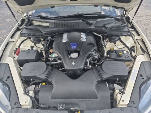 Used 2018 Maserati Quattroporte S GranSport Q4 AWD/4WD image 30