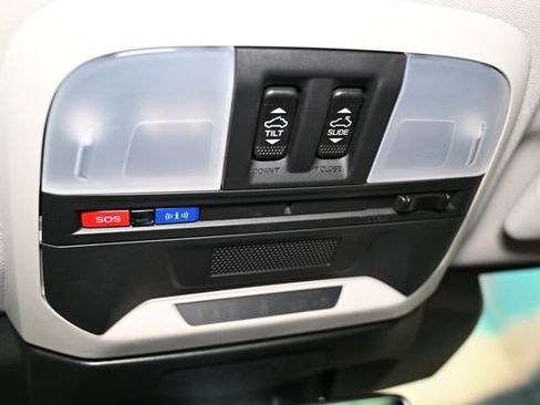 Certified 2025 Subaru Crosstrek 2.0i Premium AWD/4WD image 43