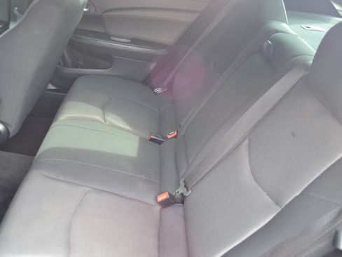 Used 2013 Dodge Avenger SE FWD image 19