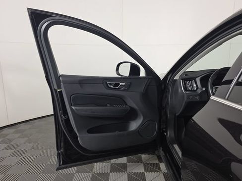 Used 2018 Volvo XC60 T5 Momentum w/ Convenience Package AWD/4WD image 21