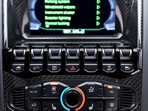 Used 2019 Lamborghini Aventador SVJ image 98