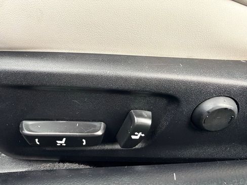 Used 2015 Lexus RC 350 w/ Navigation System Package image 16