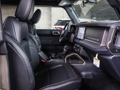 New 2025 Ford Bronco Badlands w/ Sasquatch Package image 17