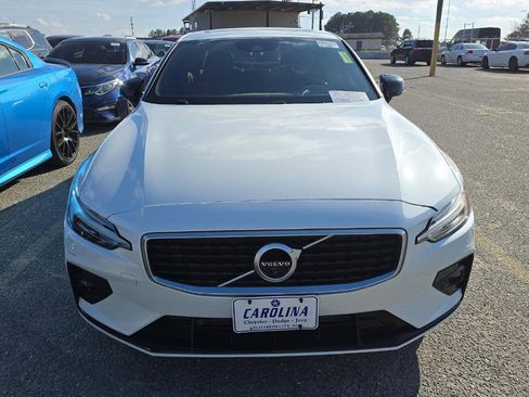 Used 2019 Volvo S60 T6 R-Design image 7
