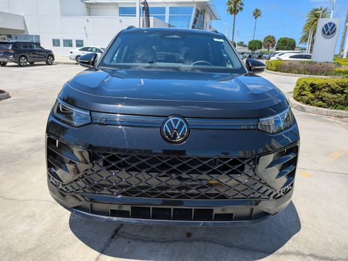 New 2026 Volkswagen Tiguan SE R-Line AWD/4WD image 9