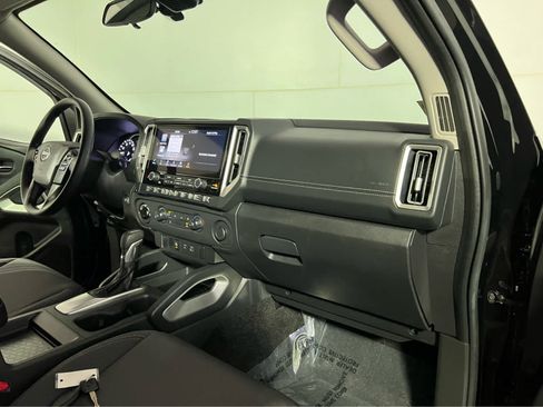 Certified 2025 Nissan Frontier SV AWD/4WD image 28