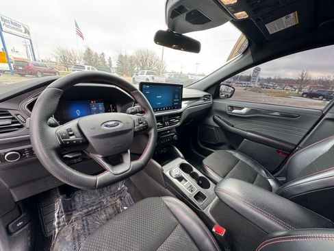 Used 2025 Ford Escape ST-Line w/ Tech Pack #1 AWD/4WD image 19