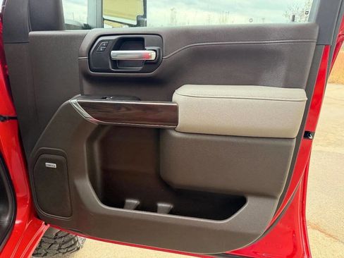 Used 2021 GMC Sierra 2500 SLT w/ SLT Premium Package image 23