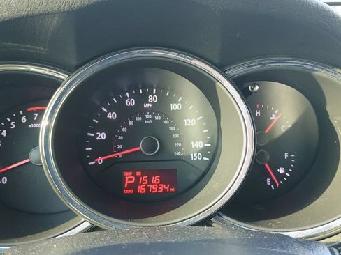 Used 2012 Kia Sorento LX w/ Convenience Pkg FWD image 7