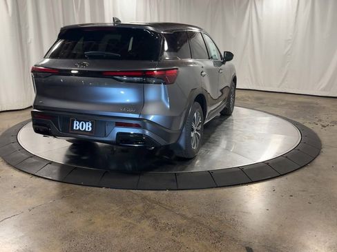 Certified 2025 INFINITI QX60 Pure image 8