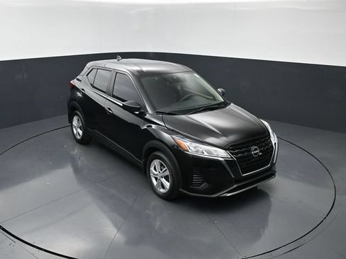 Used 2025 Nissan Kicks Play S FWD image 25