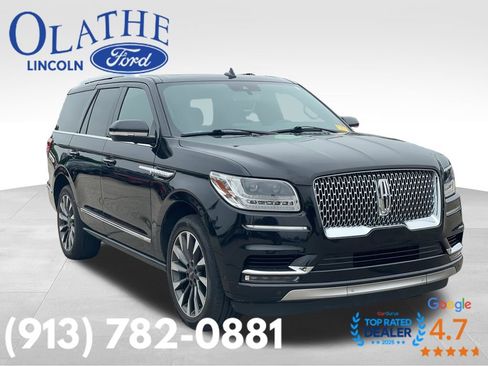 Used 2021 Lincoln Navigator Reserve AWD/4WD image 2