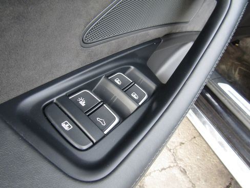 Used 2015 Audi A8 L 4.0T w/ Premium Package image 14