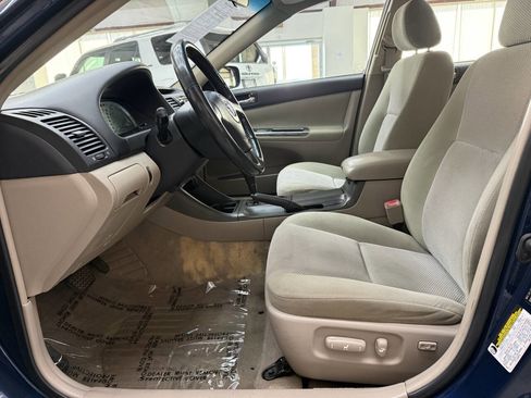 Used 2004 Toyota Camry SE FWD image 10