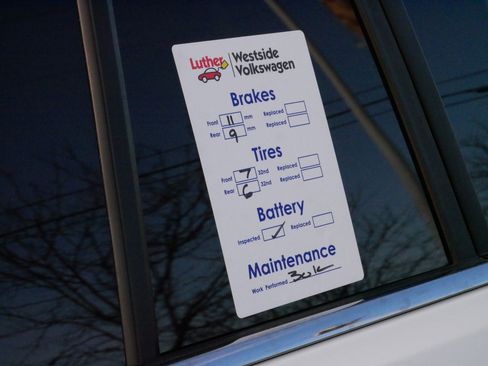 Certified 2023 Volkswagen Atlas SE image 32