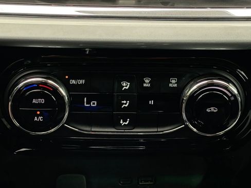 Used 2026 Chevrolet Trax LT FWD image 26