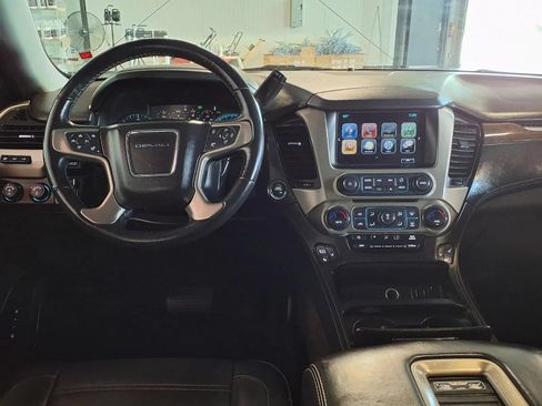 Used 2018 GMC Yukon Denali w/ Open Road Package AWD/4WD image 19