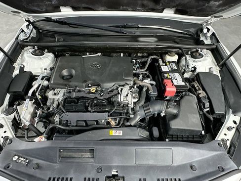 Used 2019 Toyota Camry XSE w/ Navigation Package FWD image 33