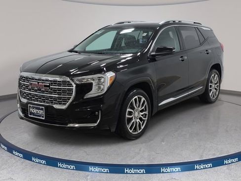 Used 2024 GMC Terrain Denali w/ Denali Premium Package AWD/4WD image 1