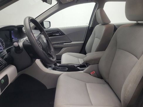 Used 2017 Honda Accord LX image 17