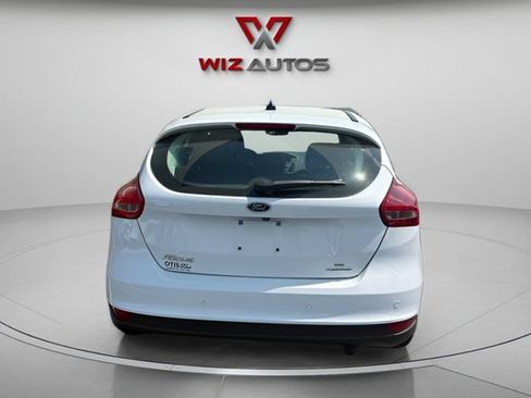 Used 2016 Ford Focus SE w/ Equipment Group 201A FWD image 4