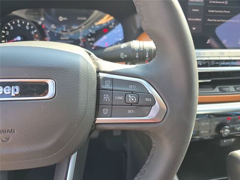 Used 2025 Jeep Compass Limited AWD/4WD image 31