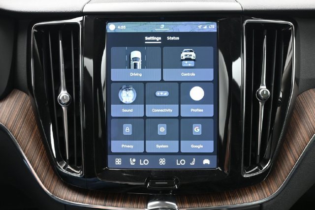 Used 2023 Volvo XC60 B5 Plus w/ Protection Package Premier FWD image 15
