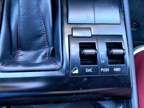 Used 2021 Lexus GX 460 Premium w/ Premium Package image 36