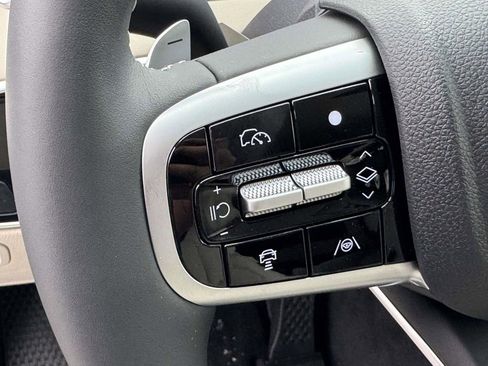 New 2026 Genesis GV70 2.5T image 23