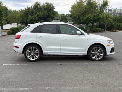 Used 2018 Audi Q3 2.0T Premium w/ Convenience Package AWD/4WD image 6